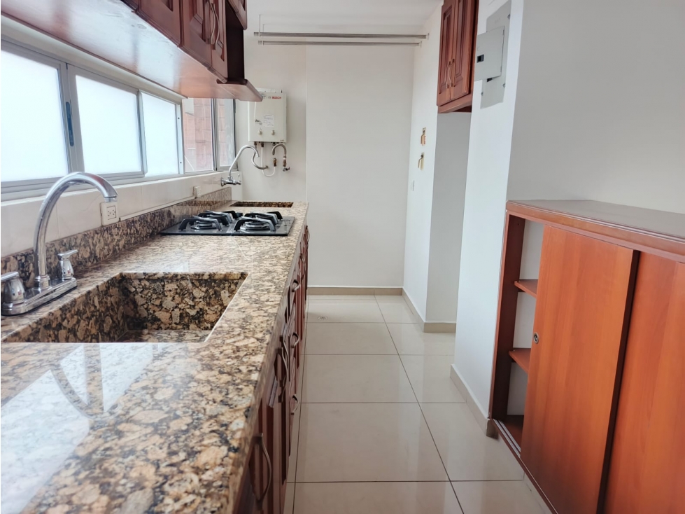 ARRIENDO APARTAMENTO SECTOR COLORES — foto 5