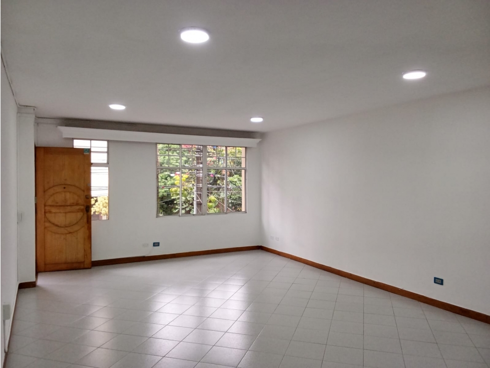 ARRIENDO APARTAMENTO SECTOR BELEN ROSALES — foto 2