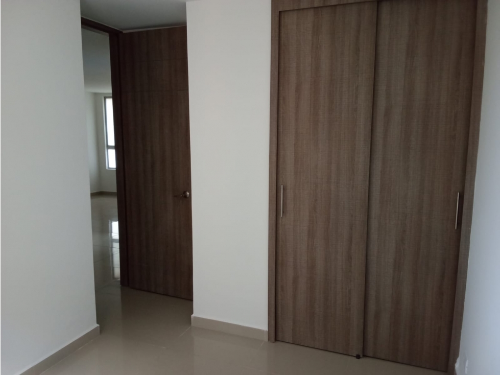 ARRIENDO APARTAMENTO SECTOR LAURELES — foto 4
