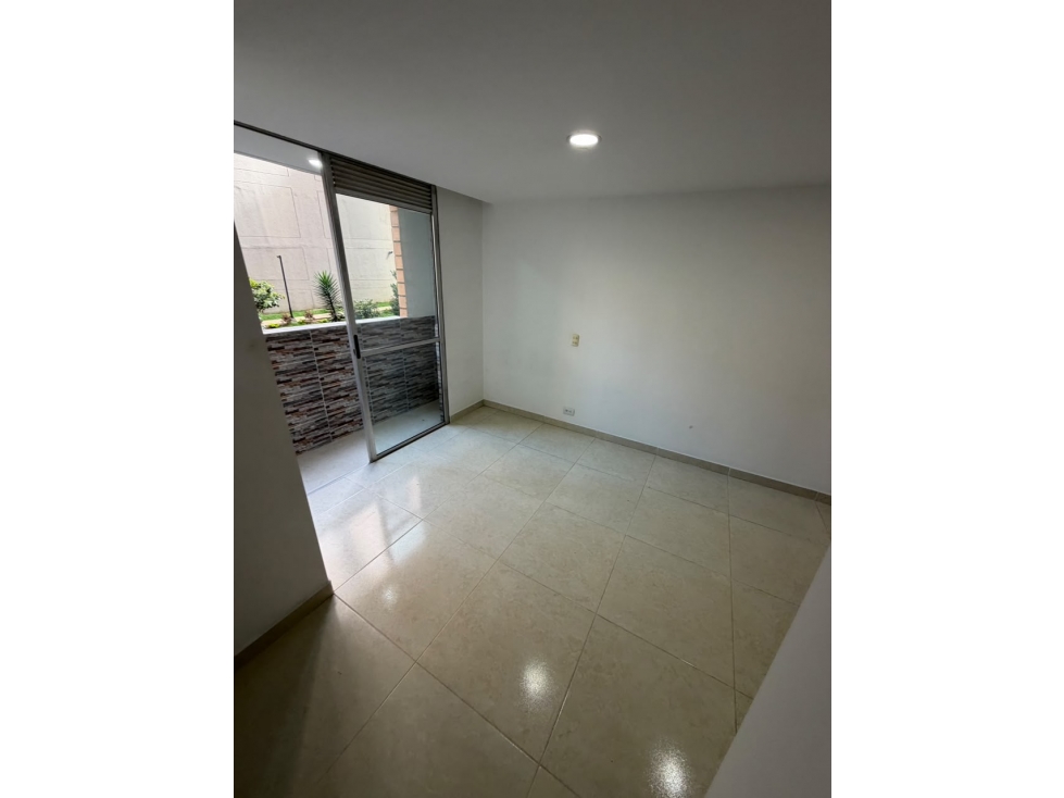 ARRIENDO APARTAMENTO SECTOR ROBLEDO PAJARITO — foto 4