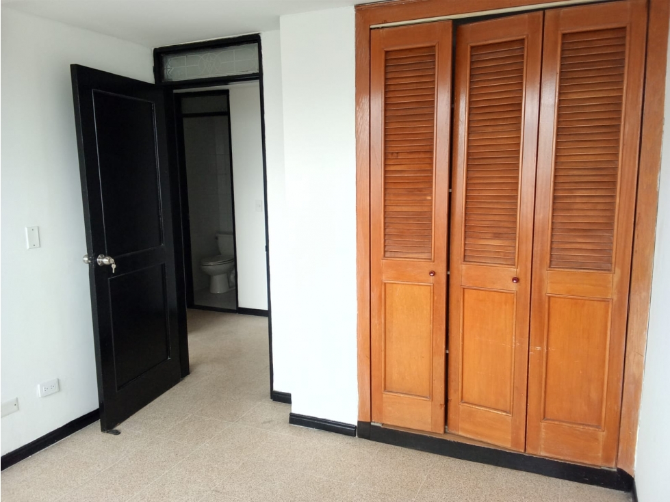 ARRIENDO APARTAMENTO SECTOR SIMON BOLIVAR — foto 2