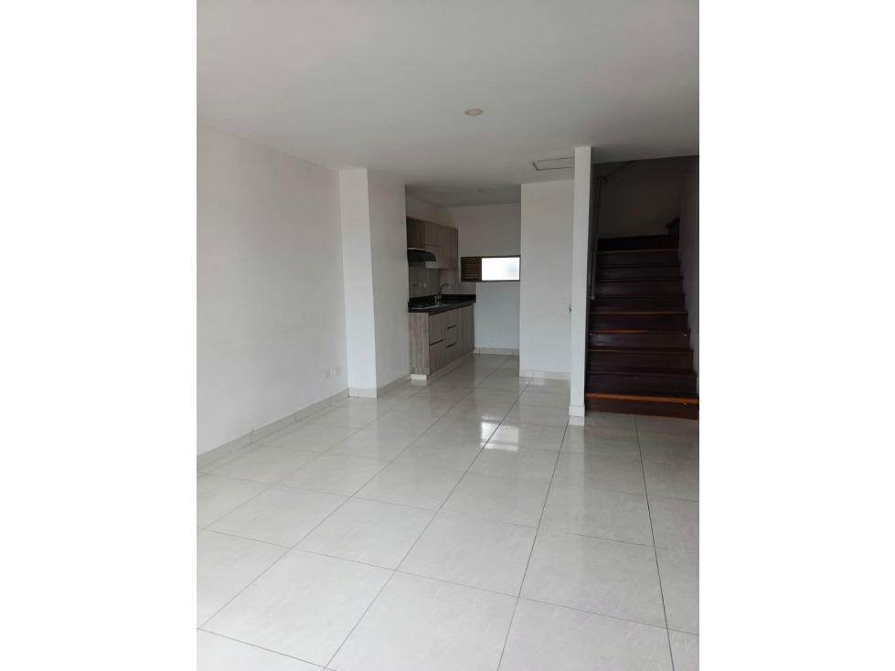 VENDO ESPECTACULAR APARTAMENTO DUPLEX EN LA AMERICA — foto 2