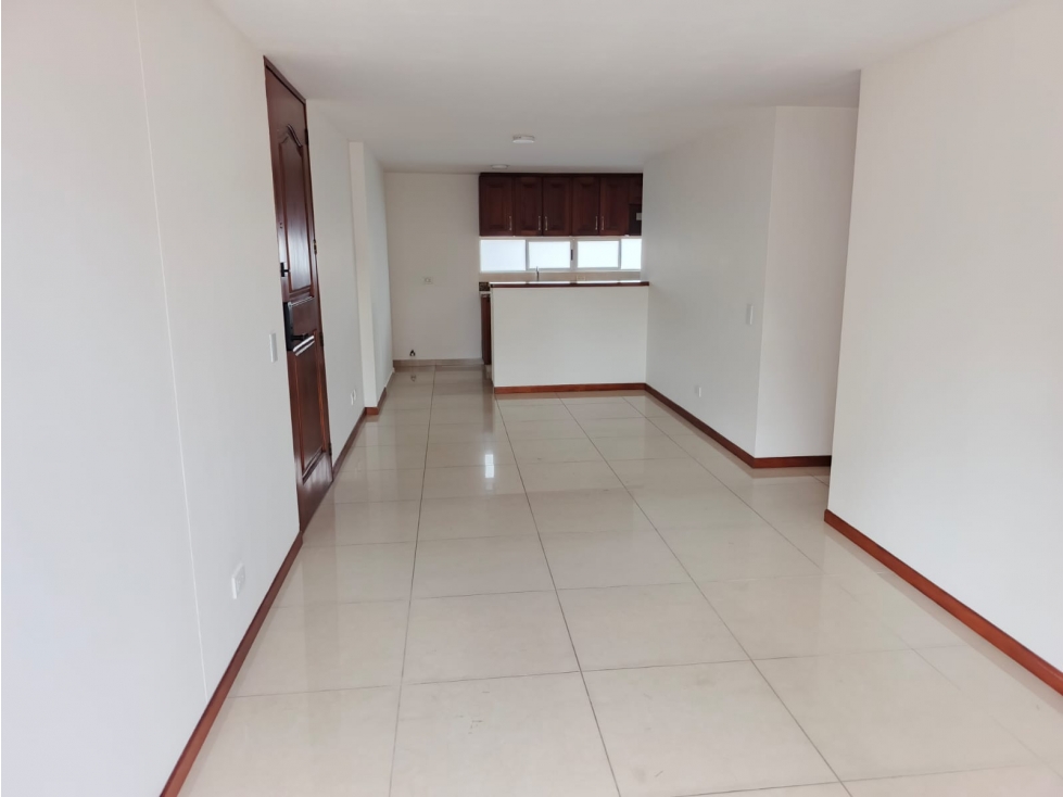 ARRIENDO APARTAMENTO SECTOR COLORES — foto 2