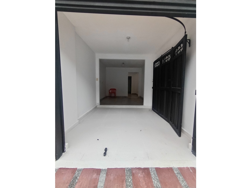 LOCAL EN ARRIENDO SECTOR DE LAURELES — foto 3