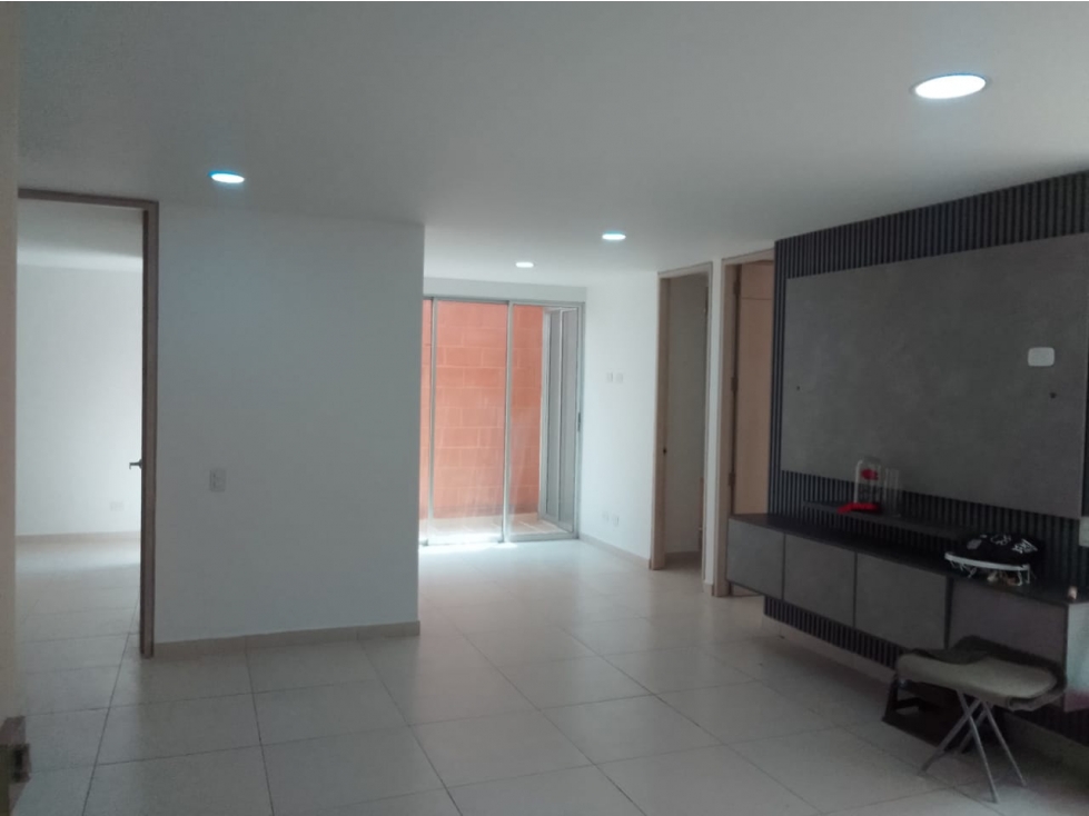 ARRIENDO APARTAMENTO SECTOR LAURELES — foto 3