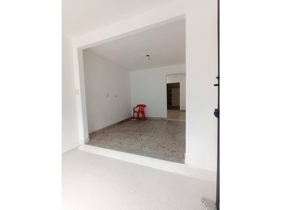 LOCAL EN ARRIENDO SECTOR DE LAURELES — foto 4
