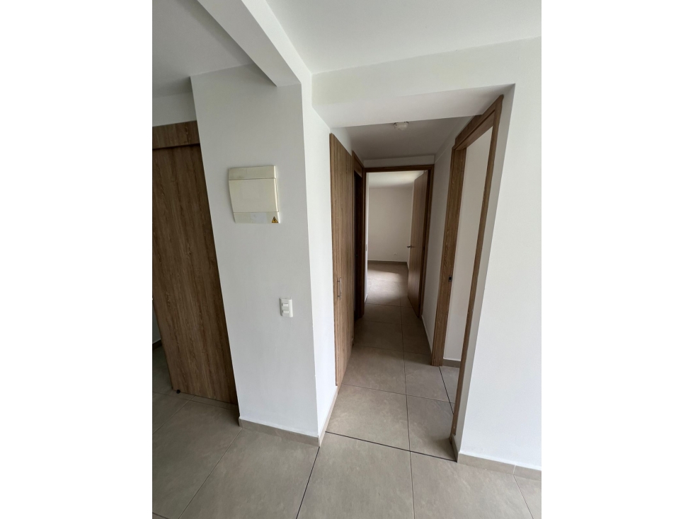 VENDO APARTAMENTO SECTOR LOMA DE LOS BERNAL — foto 4