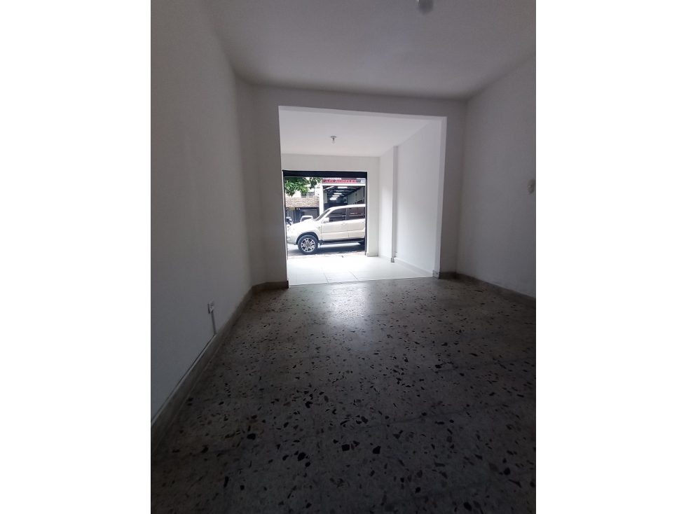 LOCAL EN ARRIENDO SECTOR DE LAURELES — foto 5