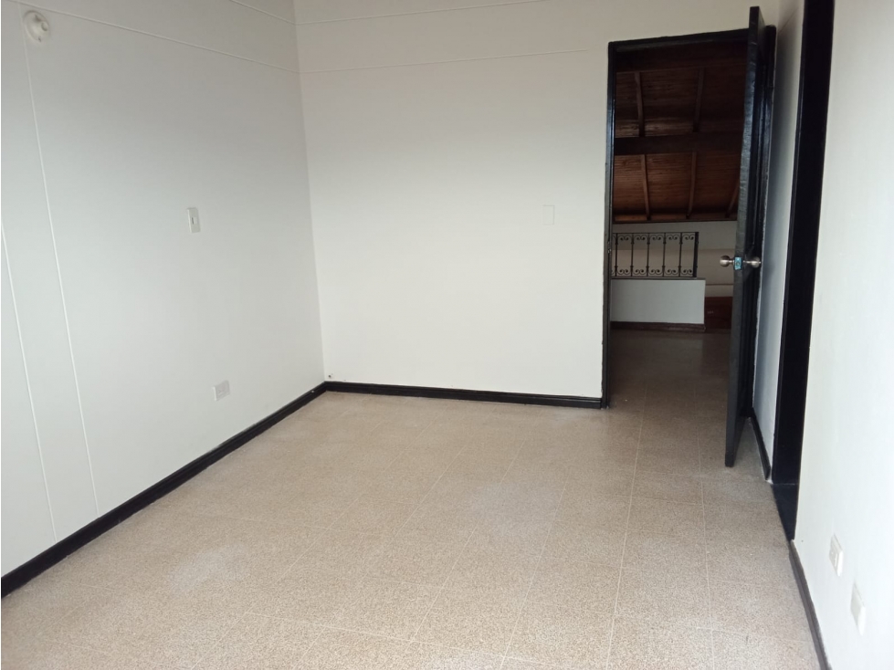 ARRIENDO APARTAMENTO SECTOR SIMON BOLIVAR — foto 5