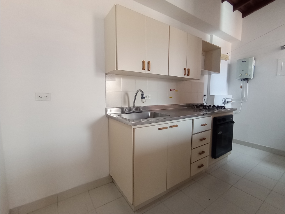 APARTAMENTO EN ARRIENDO SECTOR DE LA AMERICA — foto 6