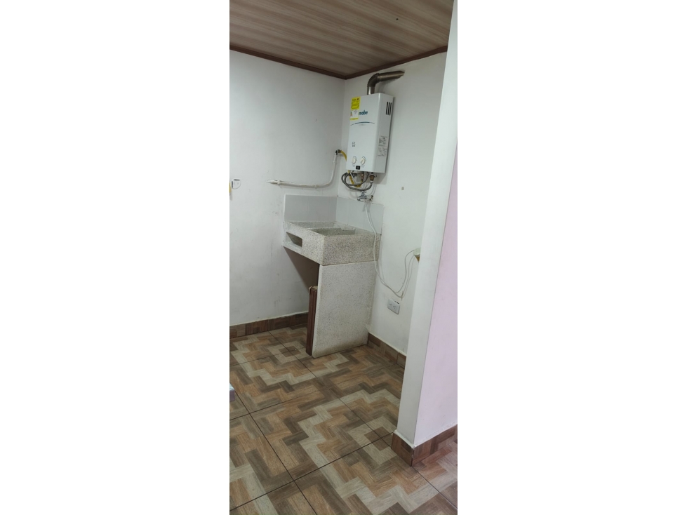 APARTAMENTO EN ARRIENDO SECTOR DE PARIS BELLO — foto 2