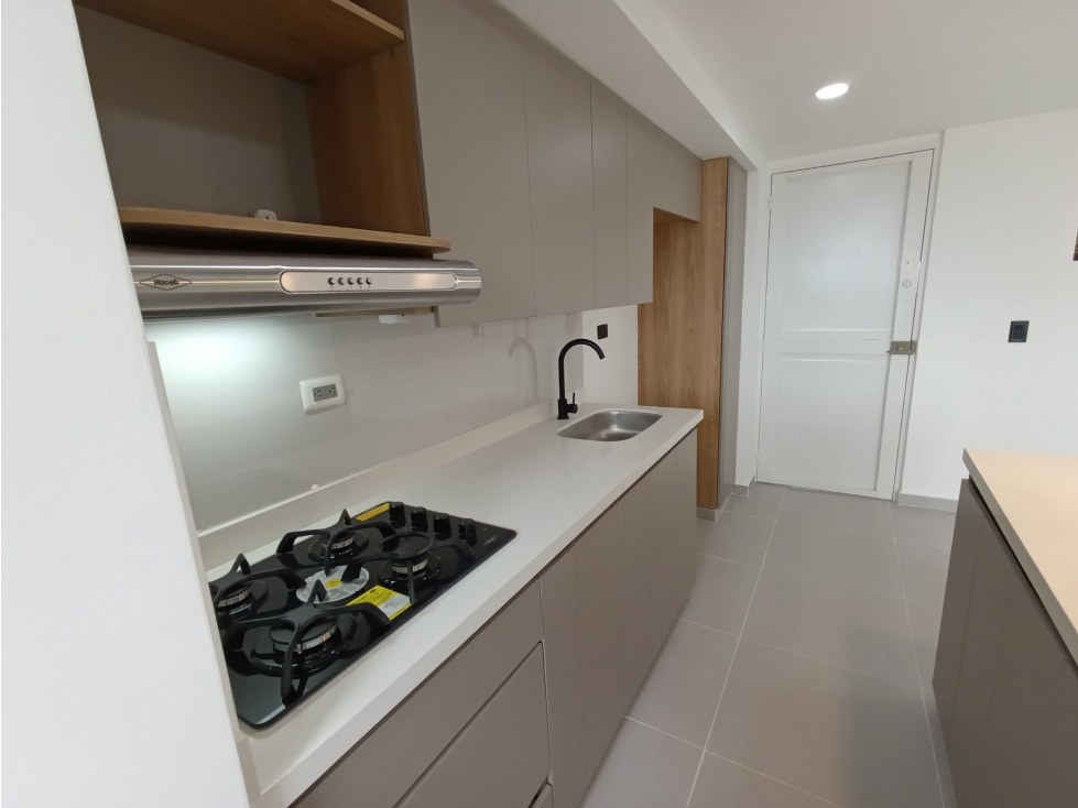 ARRIENDO APARTAMENTO SECTOR CALASANZ — foto 3