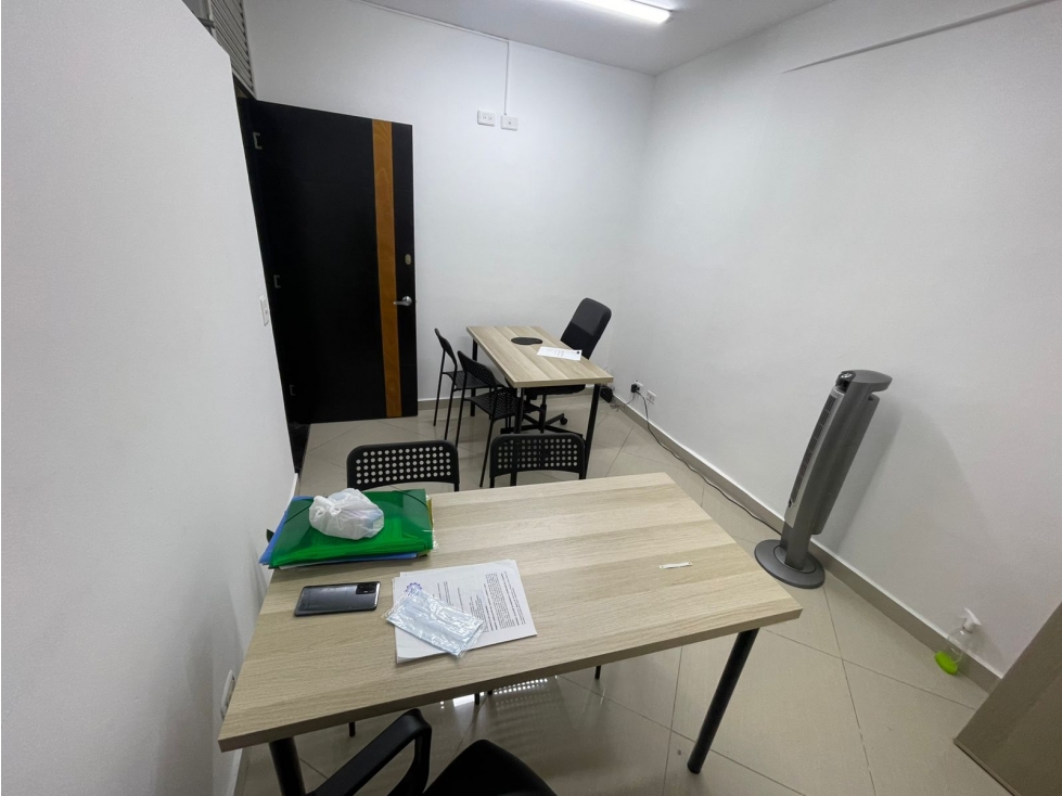 OFICINA EN ARRIENDO SECTOR LAURELES