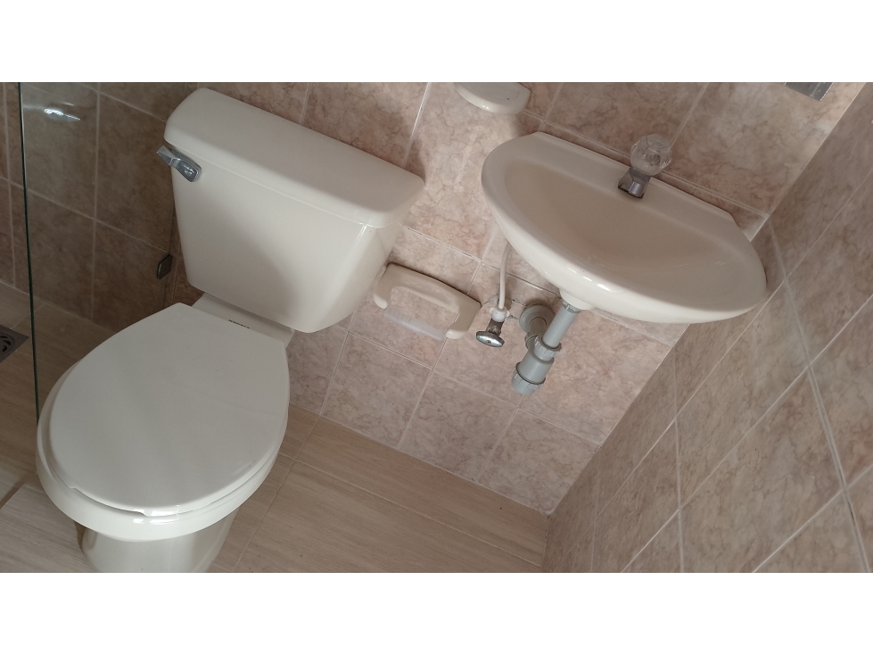 ARRIENDO APARTAMENTO REMODELADO DUPLEX