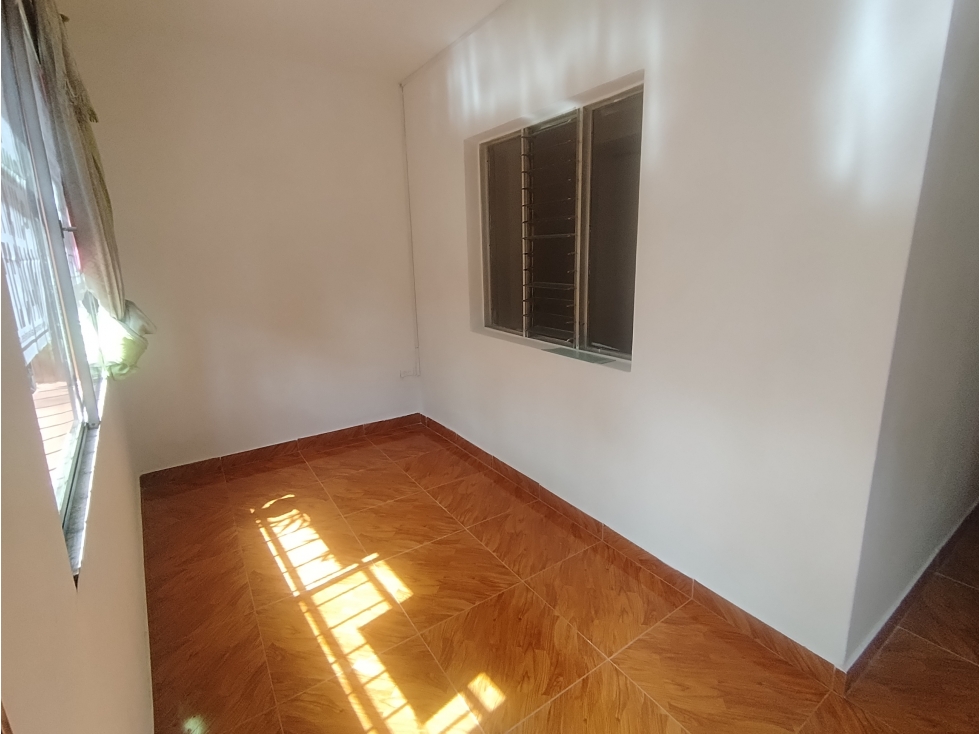 APARTAMENTO EN ARRIENDO PRIMER PISO SECTOR SIMÓN BOLÍVAR — foto 5
