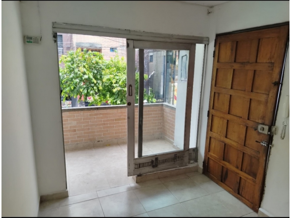APARTAMENTO EN ARRIENDO SECTOR MANRIQUE — foto 2