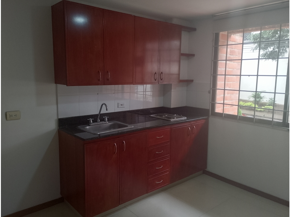 ARRIENDO APARTAESTUDIO OCTAVO PISO CON ASCENSOR