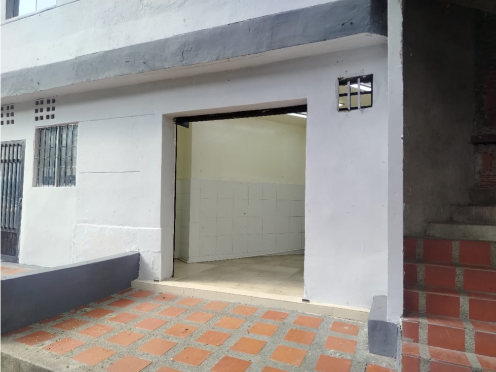 LOCAL COMERCIAL EN ARRIENDO BELÉN LA GLORIA - 3