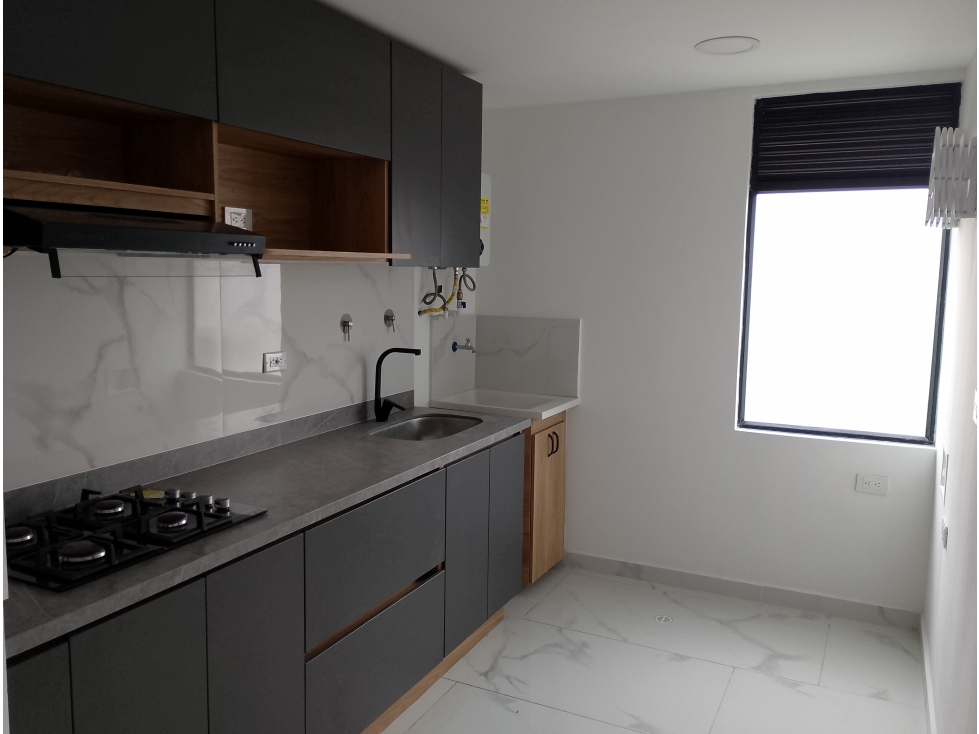 SE ARRIENDA APARTAMENTO PARA ESTRENAR DE 80 METROS DE 3 ALCOBAS — foto 2