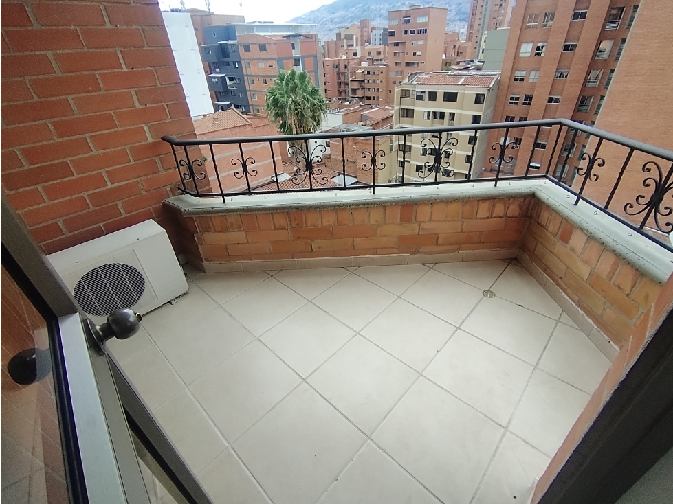 APARTA ESTUDIO EN ARRIENDO SECTOR LAURELES — foto 5