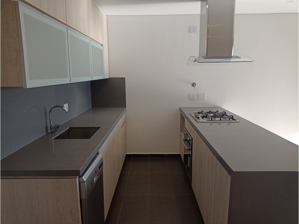SE ARRIENDA APARTAMENTO PISO 22 EN LA UNIDAD TRES CANTOS EN PALMAS — foto 4