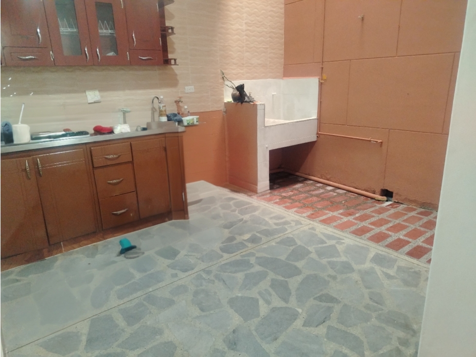 APARTAMENTO EN ARRIENDO PRIMER PISO SECTOR SIMÓN BOLÍVAR — foto 2