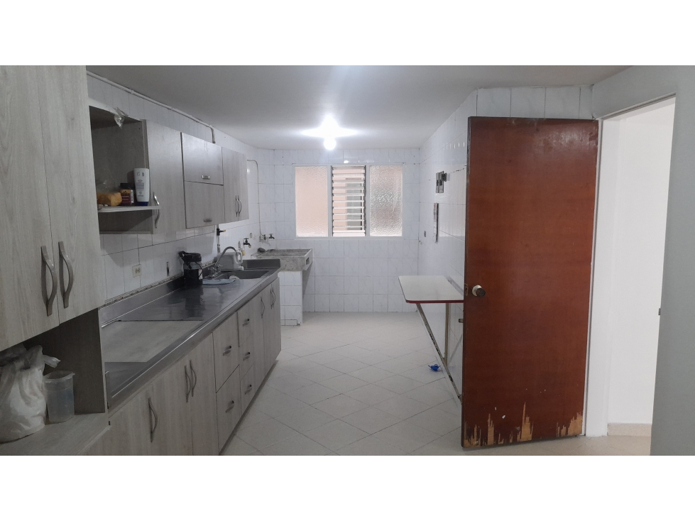 SE VENDE EDIFICIO SECTOR MANRIQUE ZONA CENTRAL — foto 4