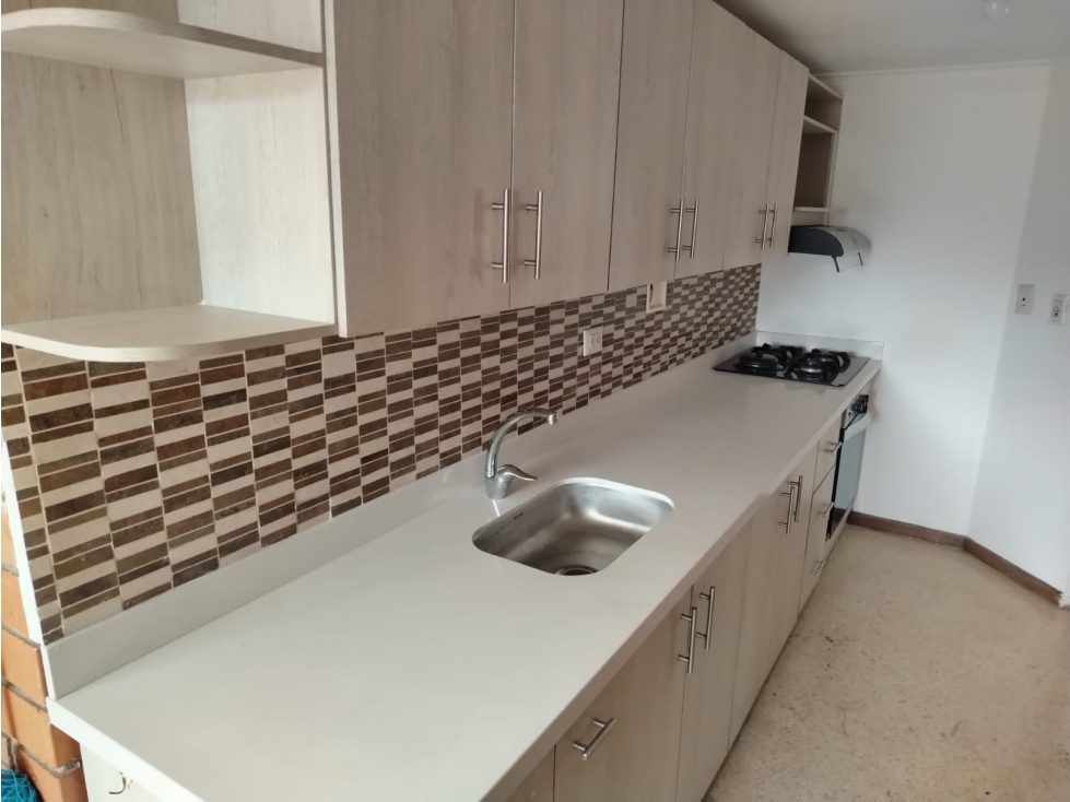 ARRIENDO APARTAMENTO PISO 15 DE 110 METROS CON VISTA PANORAMICA+ - 1