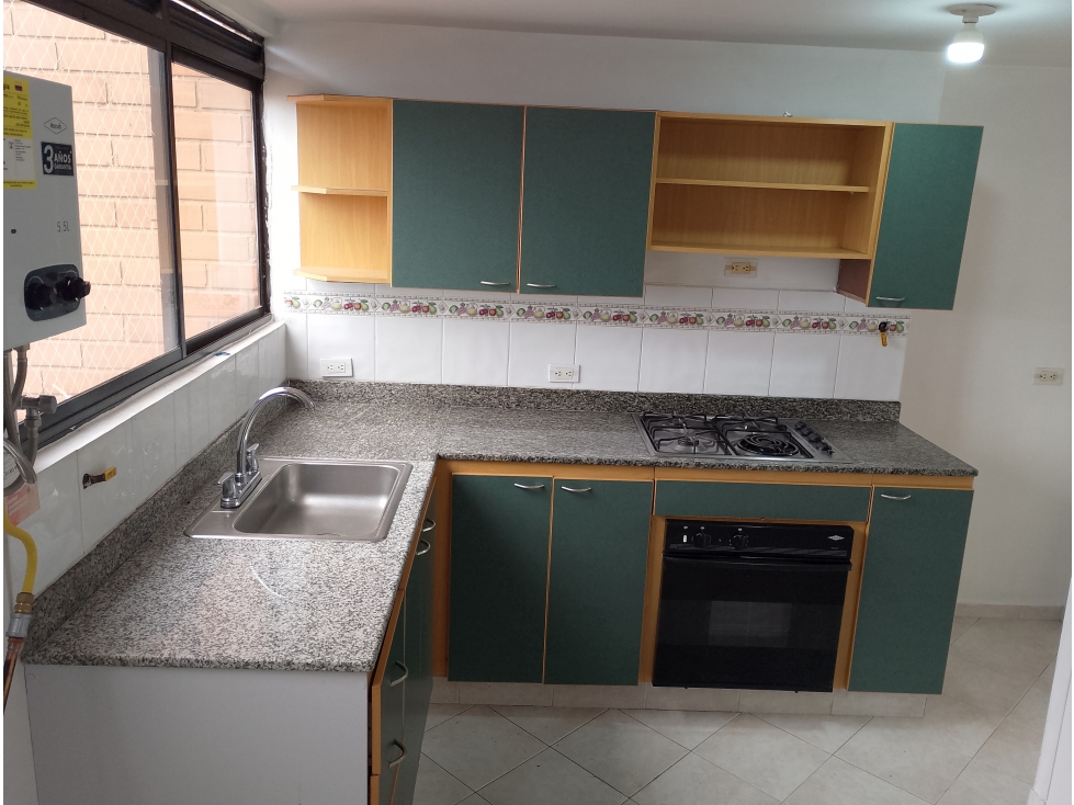 SE ARRIENDA APARTAMENTO PISO 10 CON PANORAMICA — foto 2