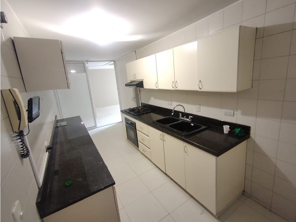 APARTAMENTO EN ARRIENDO SECTOR LAURELES — foto 3