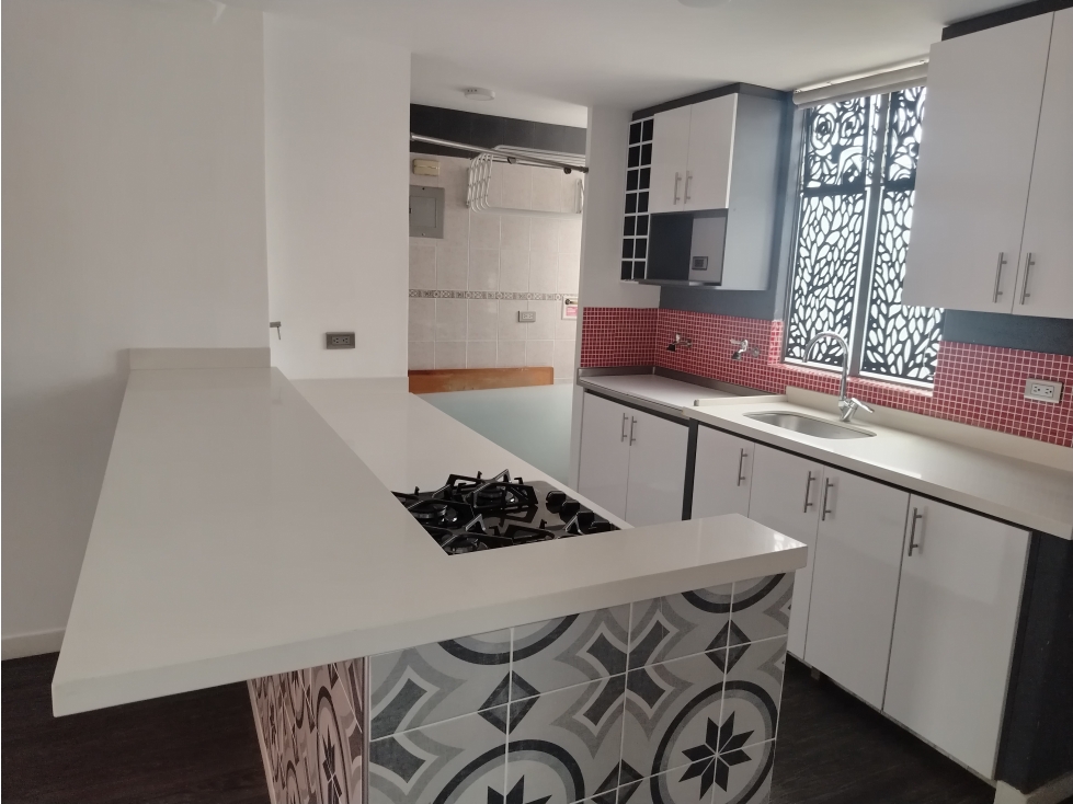 APARTA ESTUDIO EN ARRIENDO SECTOR LAURELES