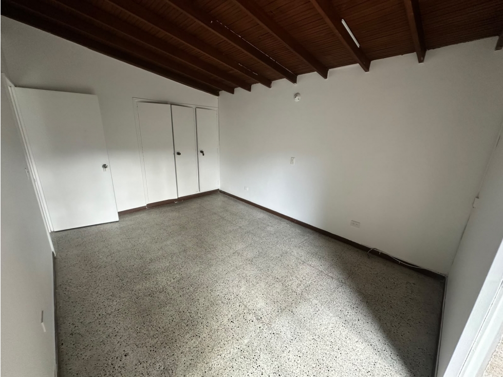 Apartamneto en arriendo sector la Castellana — foto 4