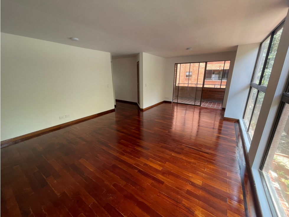 APARTAMENTO EN ARRIENDO SECTOR OVIEDO — foto 2