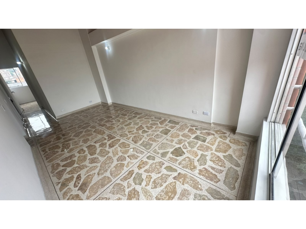 ARRIENDO APARTAMENTO CERCA A LA ESTACION FLORESTA — foto 6