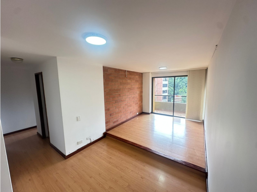 Apartamento en arriendo sector POBLADO SAN LUCAS — foto 3