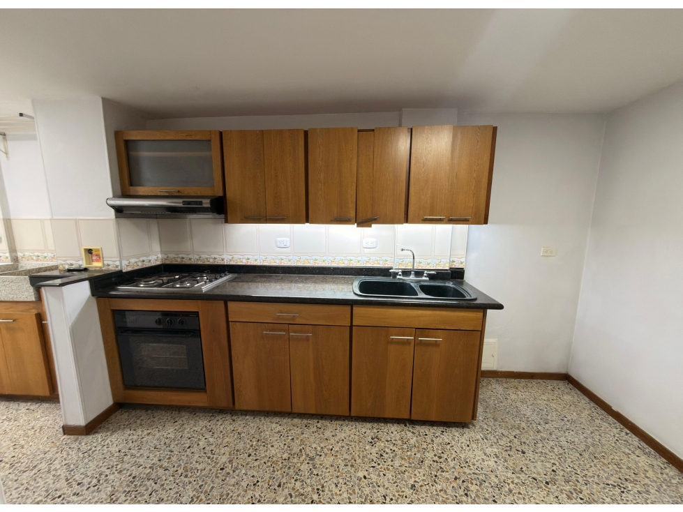 ARRIENDO APARTAMENTO SECTOR POBLADO,CERCA A LA CLINICA LAS VEGAS — foto 3