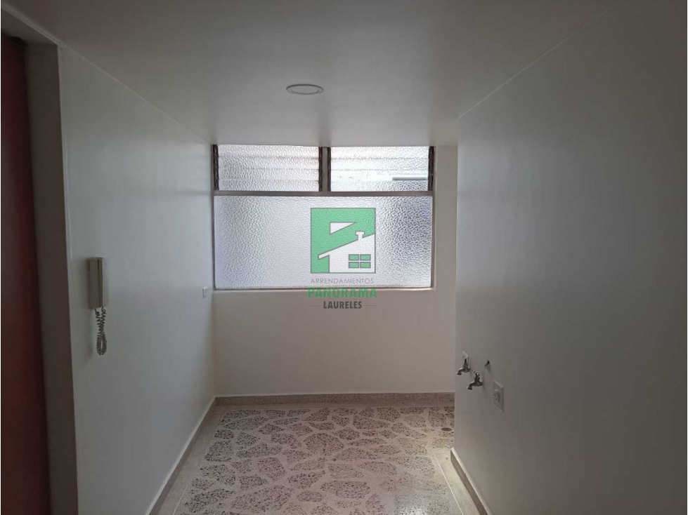 VENTA APARTAMENTO EN LAURELES CERC A SANTA TERESITA — foto 4