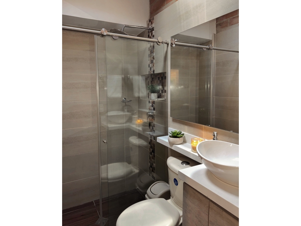 APARTAMENTO MODERNO EN ARRIENDO BELÉN LOS ALPES — foto 6
