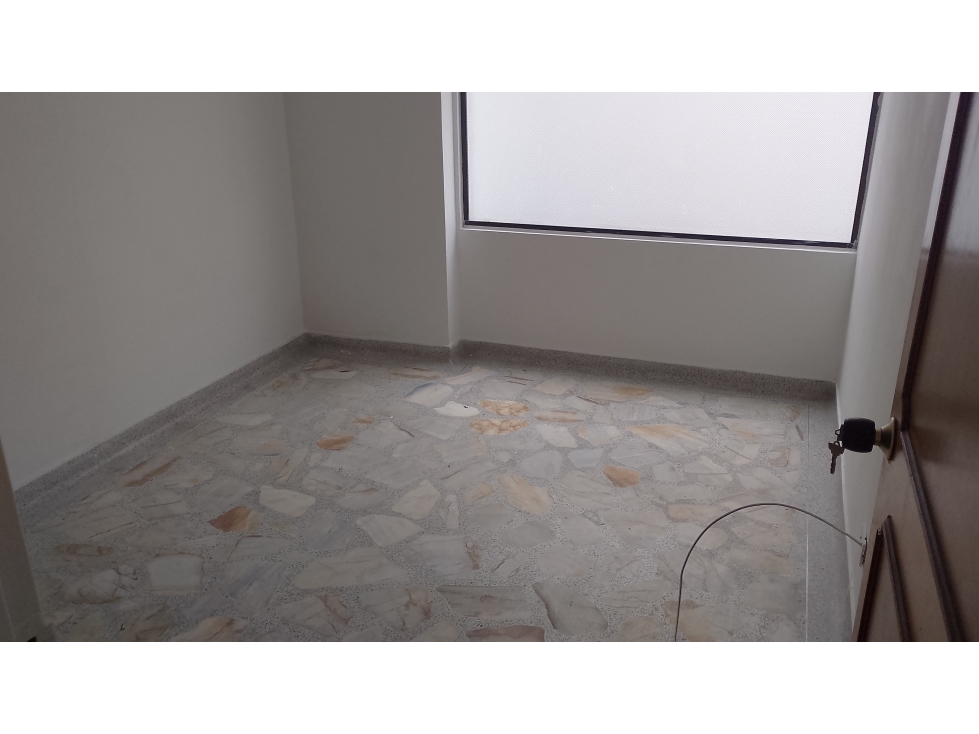 ARRIENDO APARTAMENTO CERCA ALA PONTIFICIE BOLIVARIANA — foto 4