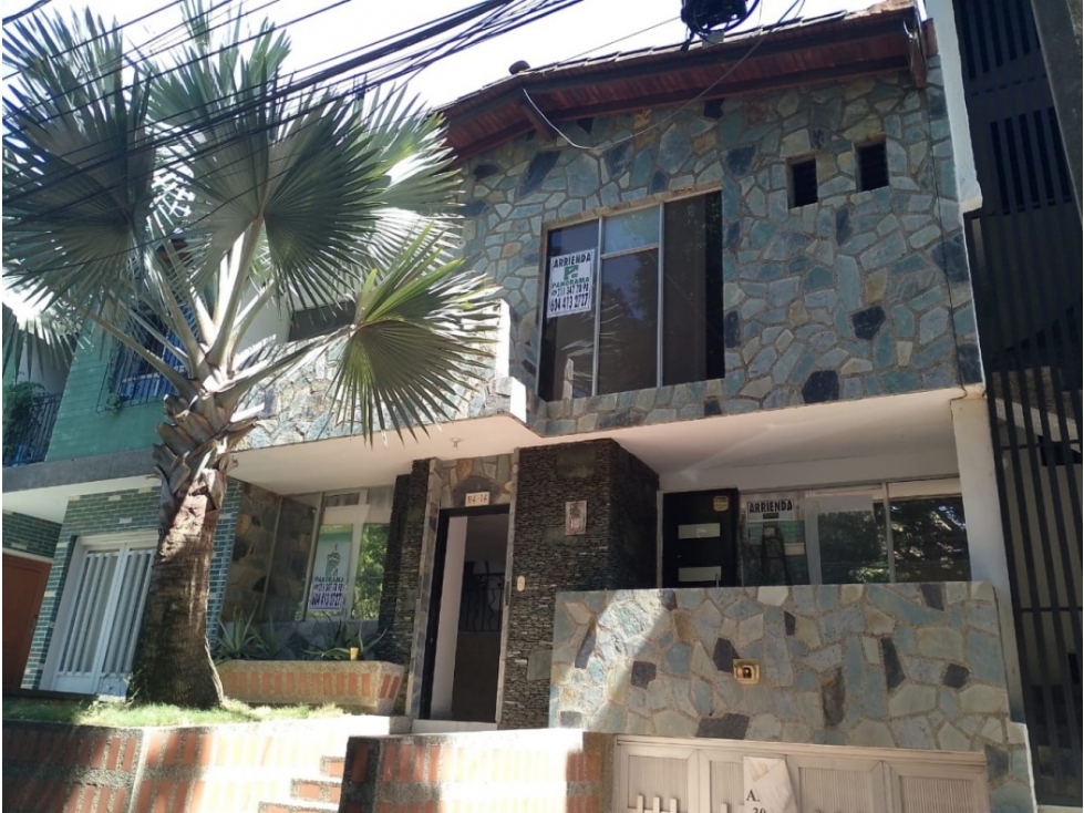 ARRIENDO CASA UNIFAMILIAR DE 360 METROS PRA ACTIVIDAD COMERCIAL — foto 2