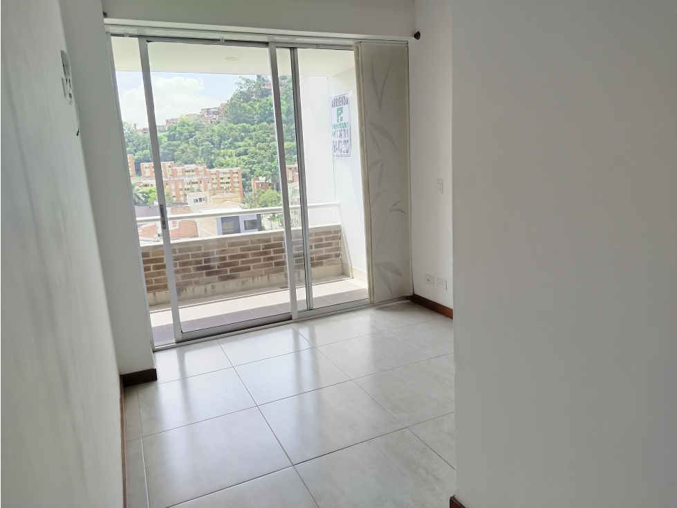 APARTAESTUDIO EN ARRIENDO BELÉN LOS ALPES — foto 3