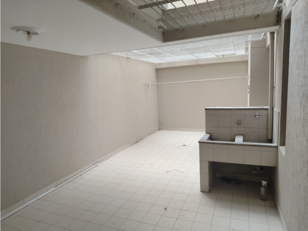 APARTAMENTO EN ARRIENDO SECTOR LAURELES — foto 5