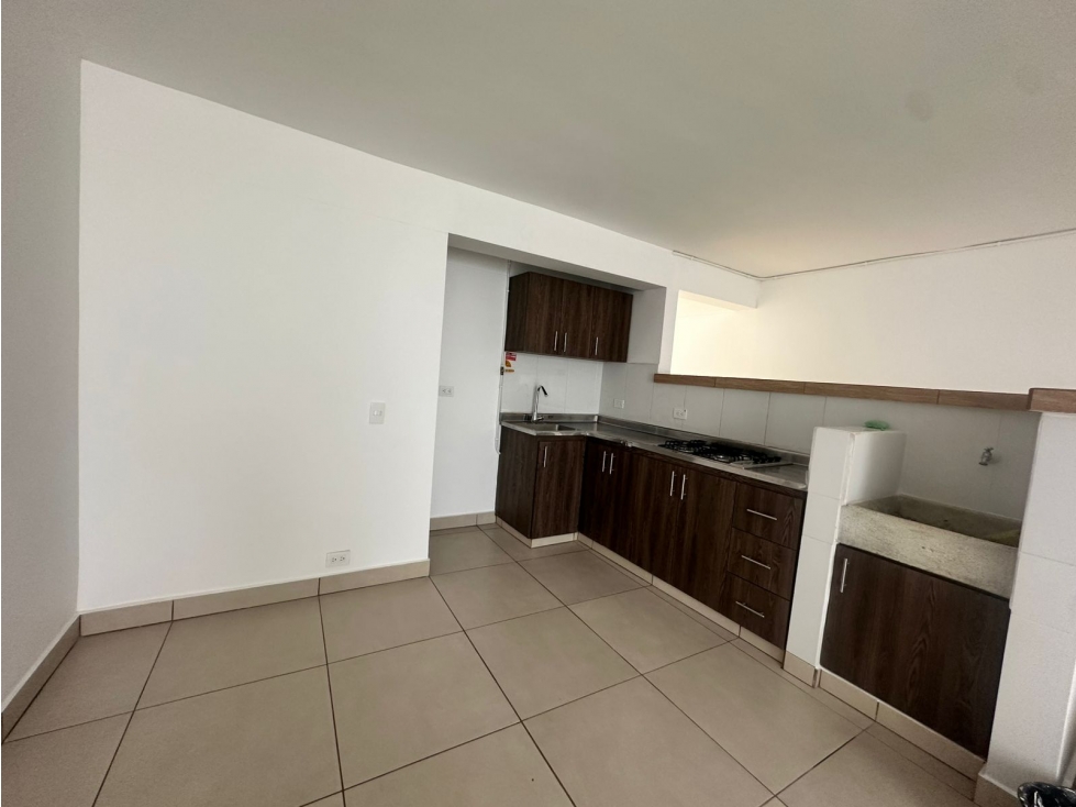 Apartamento en arriendo sector Lureles — foto 2