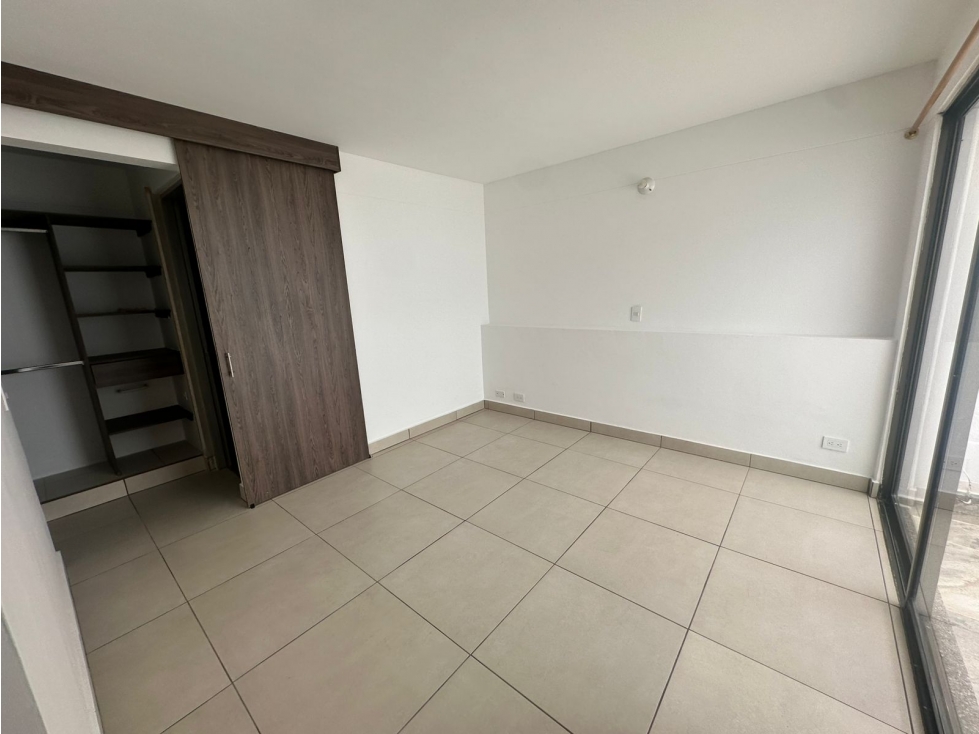 Apartamento en arriendo sector Lureles — foto 6