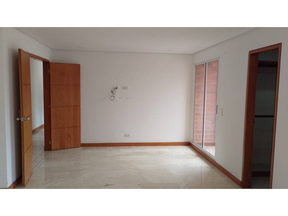 arriendo apartamento piso 11 de 200 metros moderno — foto 4