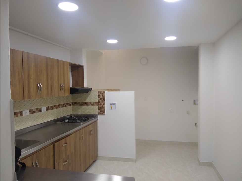 EXCELENTE APARTAMENTO EN ARRIENDO SECTOR SIMON BOLIVAR — foto 2