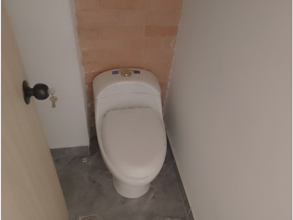 ARRIENDO LOCAL PARA ESTRENAR — foto 4