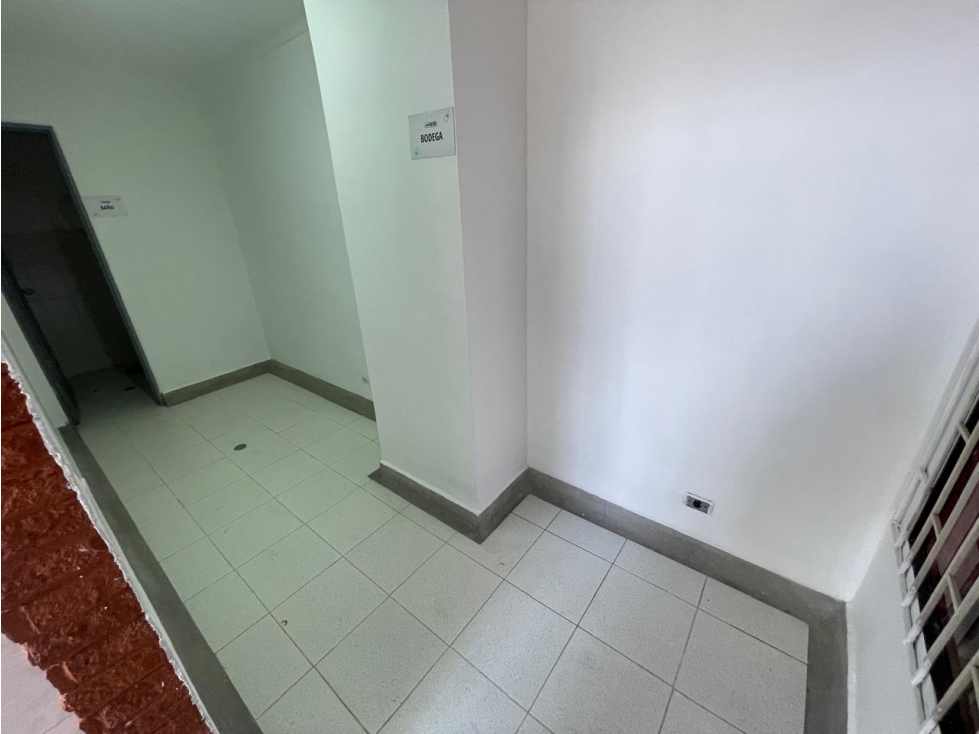 LOCAL EN ARRIENDO SECTOR ROSALES - 5