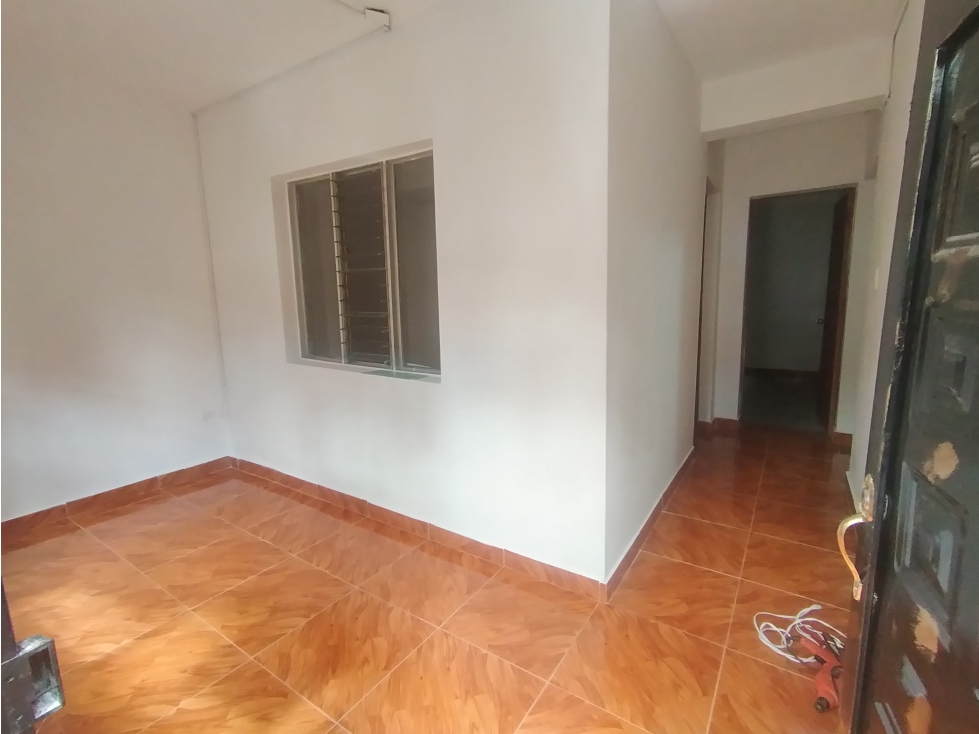 APARTAMENTO EN ARRIENDO PRIMER PISO SECTOR SIMÓN BOLÍVAR — foto 4