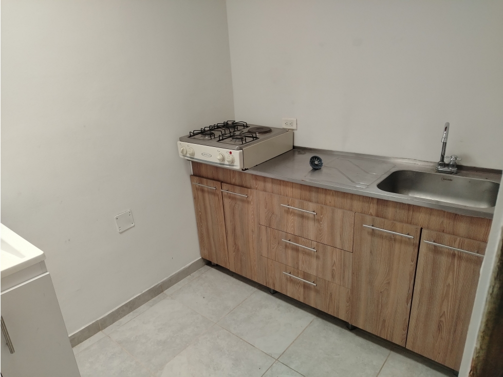 APARTAESTUDIO EN ARRIENDO SECTOR VENIDA 33 LAURELES — foto 3